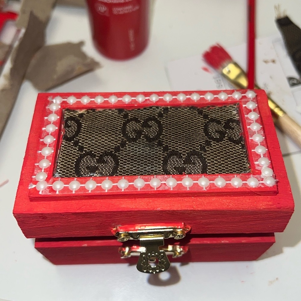 Authentic Gucci Upcycled Jewelry Box With Pearl Stud Accents Valentines Day Gift - Picture 9 of 10
